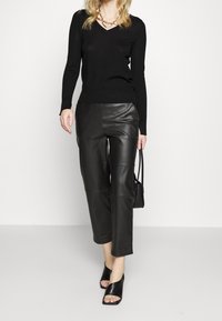 Max Mara Leisure Strickpullover - black