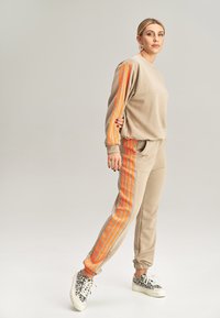 Figl - Dres