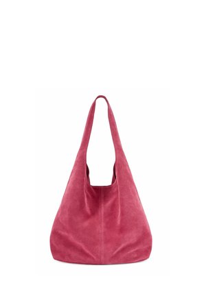 Miękka różowa zamszowa torba na ramię z jednym szerokim paskiem i pojemnym, luźnym kształtem.