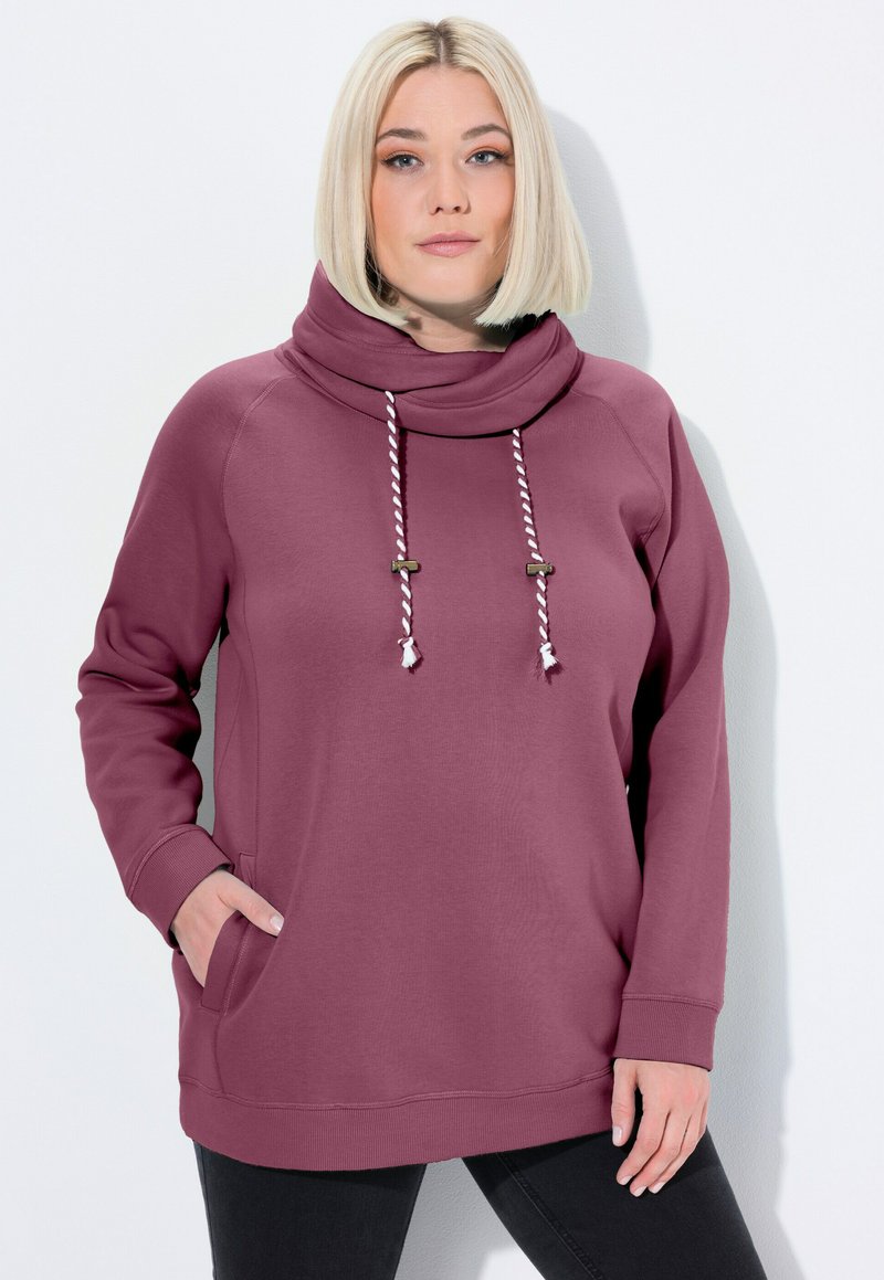 Felpa maroon con collo a cowl, cordini e tasche anteriori. Presenta maniche lunghe e una vestibilità rilassata, realizzata in un tessuto morbido.