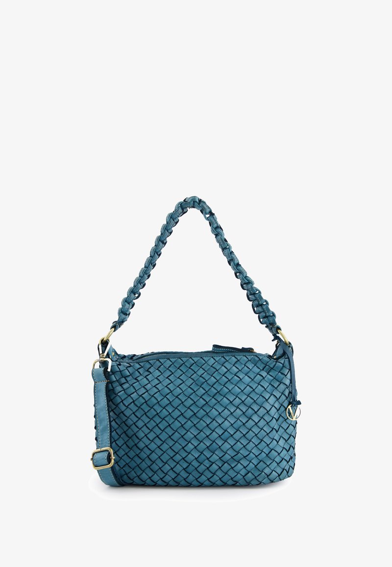 Geweven leren handtas in teal, rechthoekige vorm, met een gevlochten handvat en een verstelbare schouderband, voorzien van een ritsafsluiting en gouden hardware-accenten.