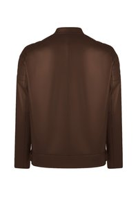 Braune Kunstlederjacke mit glatter Textur, Stehkragen, geradem Schnitt und seitlichen Reißverschlusstaschen. Rückansicht dargestellt.