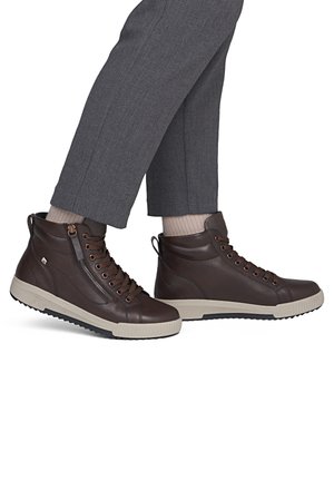 Rieker, RIEKER SNEAKER HIGH W0164 - High-top trainers - brown