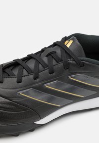 adidas Performance COPA PURE 2.0 LEAGUE TURF - Botines de fútbol para césped - core black/gold metallic