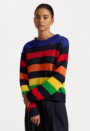 Sweter dzianinowy z poziomymi paskami w kolorach czerwonym, pomarańczowym, żółtym, zielonym, niebieskim i czarnym. Luźny krój z okrągłym dekoltem i ściągaczami na mankietach.