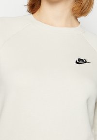 Nike Sportswear Sweatshirt - beige