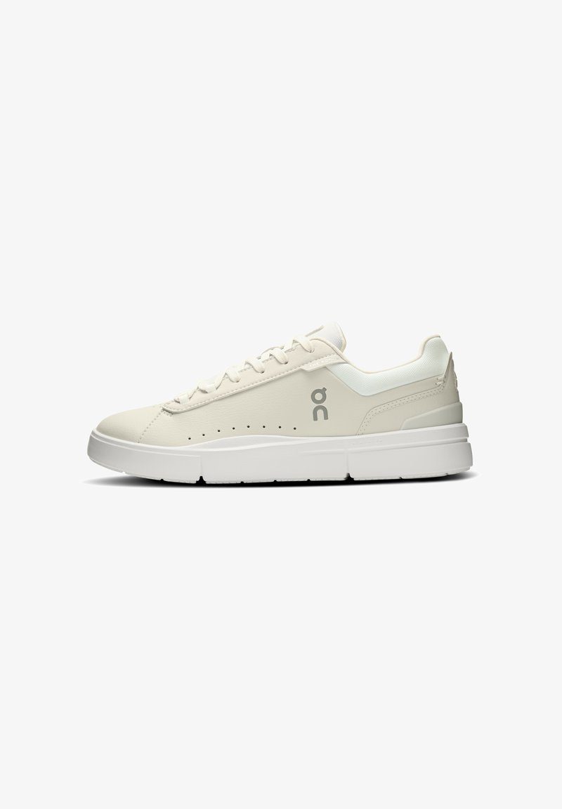 On THE ROGER ADVANTAGE - Tenisice - ivory ivory