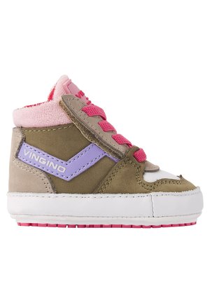 High-top trainers - green