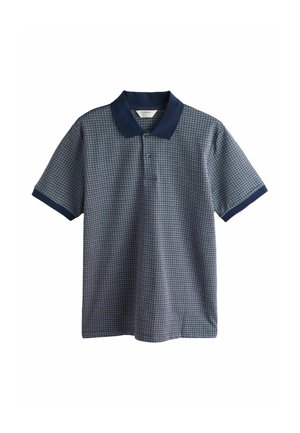 Pánske polo tričko s krátkym rukávom, námornícky modrým golierom a manžetami, s malým geometrickým vzorom v sivých a námornícky modrých tónoch.