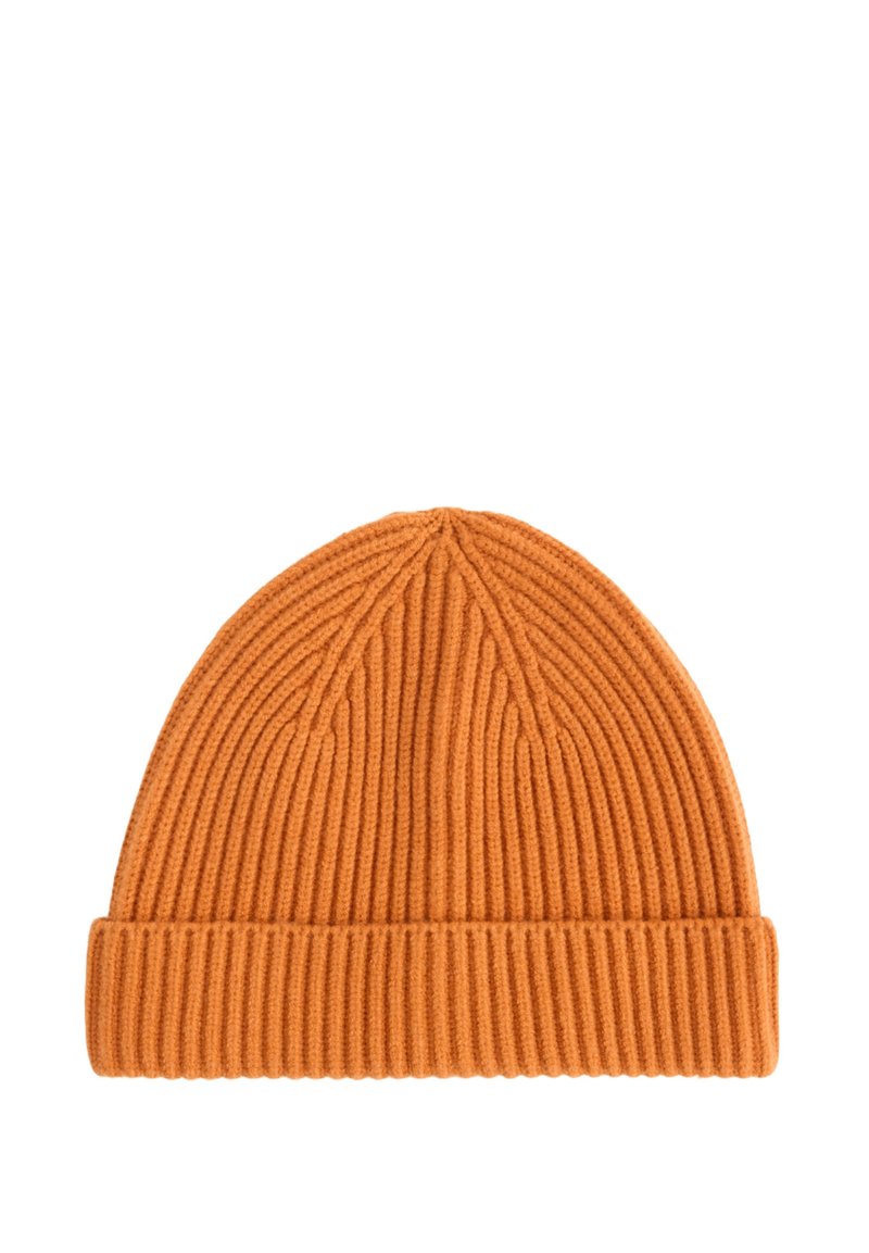 Orange Rippstrick-Mütze mit umgeschlagenem Bund, entworfen für Wärme und lässigen Stil.