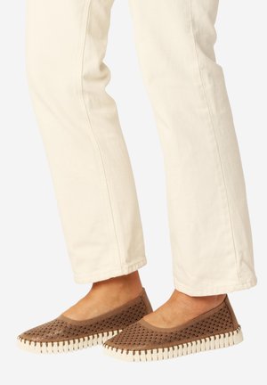 Slipper - nougat pearled ivory