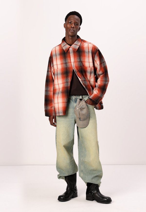 PORTOLA CHORE UNISEX - Summer jacket - anatase picante2