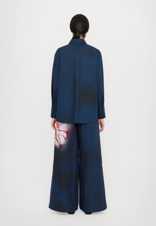 INES - Button-down blouse - zyklamen blumendruck2