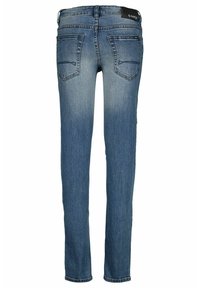 Jeans de corte ajustado en tela vaquera de color azul claro, con dos bolsillos traseros y una textura suave, con un dobladillo recto clásico y trabillas para cinturón.