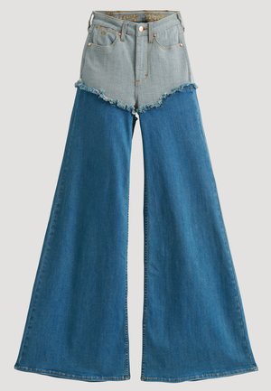 Wrangler, WRANGLER X LAINEY WILSON CHAPPED CHEEKY WIDE LEG - Wide leg - classic blue