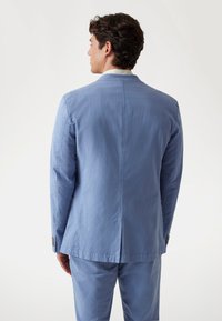 Thumbnail Image 3