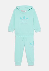 Izbrano, semi flash aqua