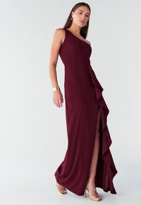 Unselected, burgundy