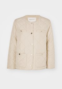 Sélectionné, dry sand