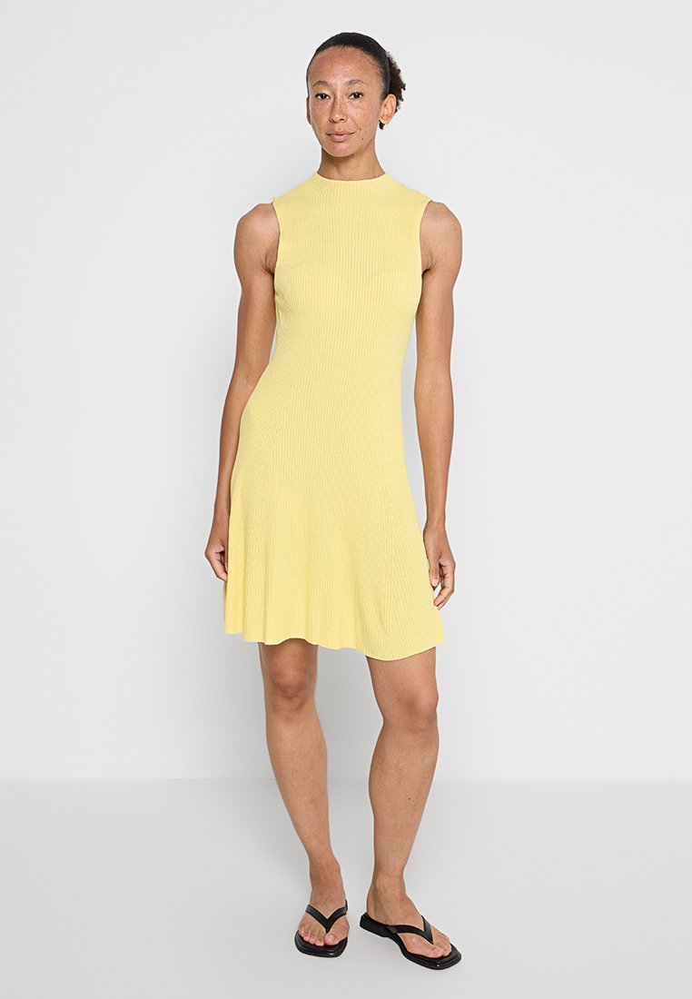 Desigual Gebreide jurk geel Desigual Gebreide jurk geel