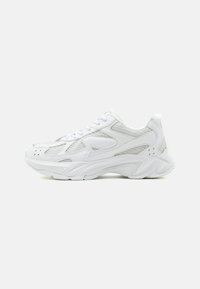 Δεν επιλέχθηκε, triple white