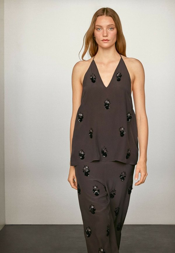 FLOWING FLORAL APPLIQUÉS  - Trousers2