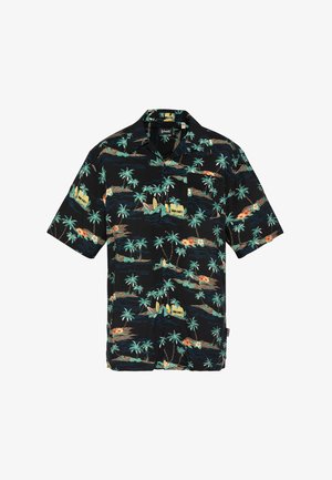Camicia hawaiana nera a maniche corte con palme, tavole da surf, furgoni gialli e fiori arancioni in un motivo a isola tropicale.
