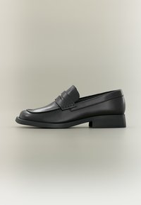 Избран, schwarz