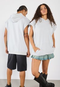 Miniatyrbilde 2