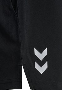 Hummel Pantalón corto de deporte - black