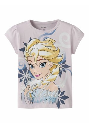 T-shirt léger violet clair pour enfants avec un grand graphisme d'Elsa de La Reine des Neiges, des flocons de neige et son nom en écriture pailletée.