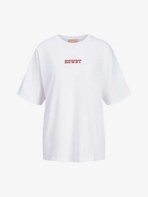 Bela bombažna majica s kratkimi rokavi, ki ima na sprednji strani natisnjen rdeč napis "HOWDY". Ohlapen kroj z okroglim izrezom.