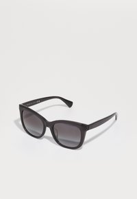 Atlasīts, shiny transparent black