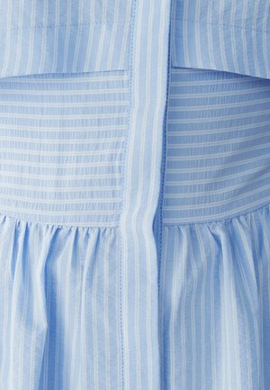 WILLA, FALLYN - Vestido camisero - sky blue - wht