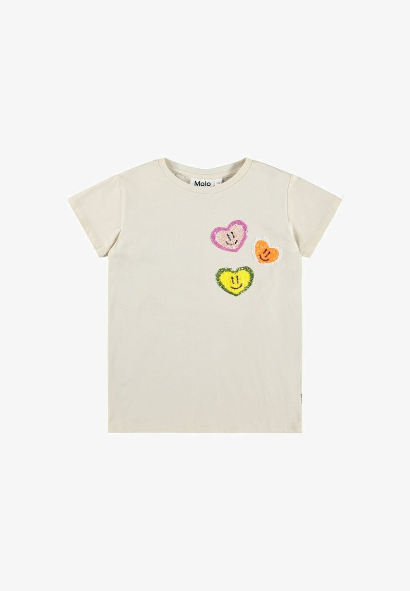 Lichtbeige katoenen T-shirt met drie kleurrijke hartvormige designs in roze, oranje en groen met smiley gezichten. Ronde halslijn, korte mouwen.