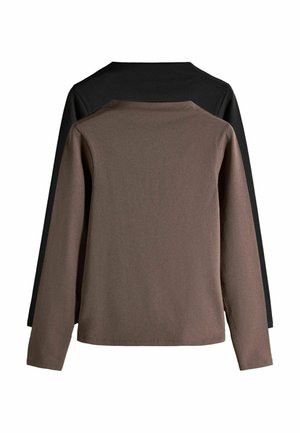 Dve tričká s dlhým rukávom a okrúhlym výstrihom, jedno hnedé vrstvené pred jedným čiernym, zobrazené položené plochou s chrbtom smerom nahor.