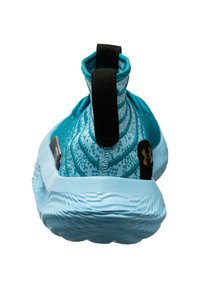 Scarpa atletica in tessuto blu con un inserto per il pollice, suola strutturata e tomaia decorata. Presenta una suola in gomma liscia.