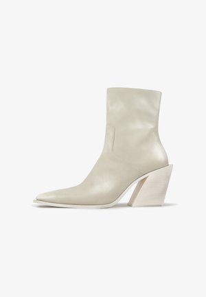 CAMPERLAB, ESCANDALO UNISEX - Classic ankle boots - weiß beige