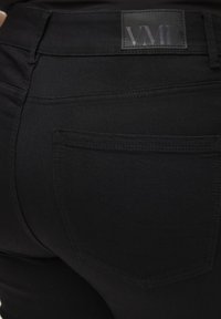 VMCSOPHIA BUTTON - Jeggings - black denim