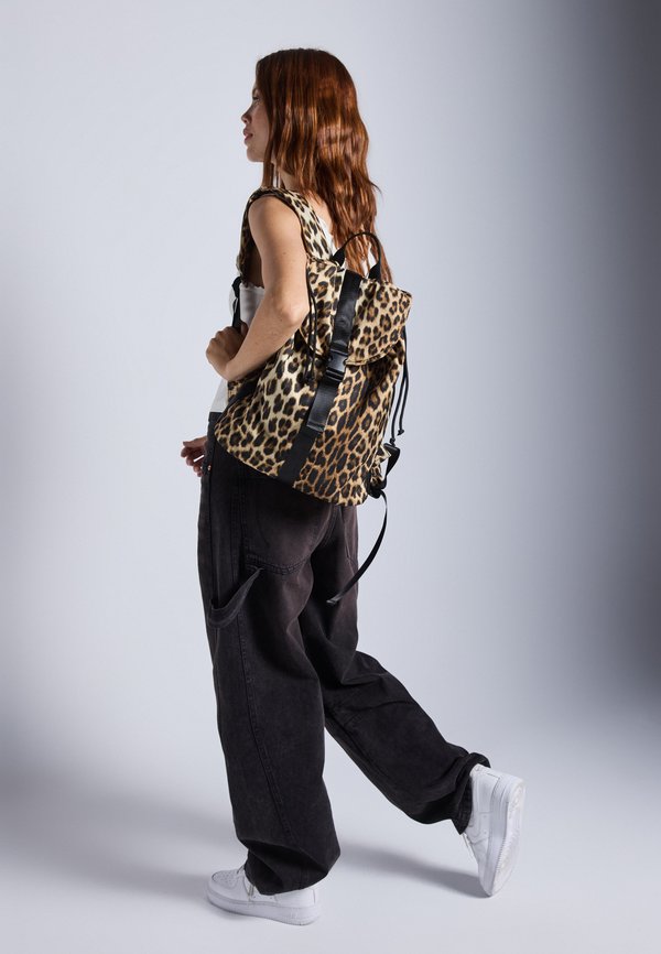 ANIMAL PRINT - Rucksack2