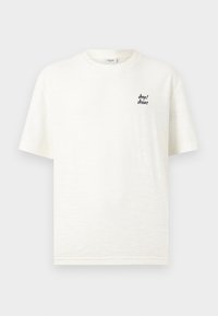 Άσπρο, κοντομάνικο, μπλουζάκι με στρογγυλή λαιμόκοψη και μικρό λογότυπο "Joop! Jeans" σε μαύρο χρώμα στο πάνω αριστερό μέρος του στήθους.