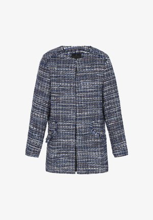 Kék és fehér tweed zakó, egyenes szabással, zsebeknél rojtos részletekkel és nyitott elejű kialakítással. Texturált anyag, finom mintákkal.