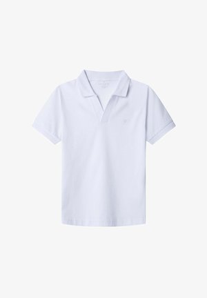 Biely polo tričko vyrobené z mäkkej bavlny, s rebrovaným golierom, krátkymi rukávmi a malou vyšívanou logom na hrudi.