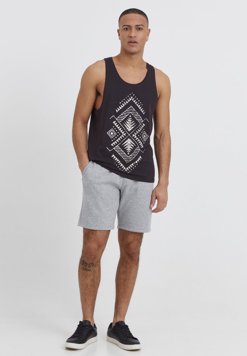 Herren Chino Shorts | Solid SDOLIVER Shorts light grey melange/hellgrau - PM02116 Herren Chino Shorts | Solid SDOLIVER Shorts light grey melange/hellgrau - PM02116