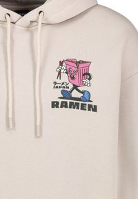 Thumbnail Image 7