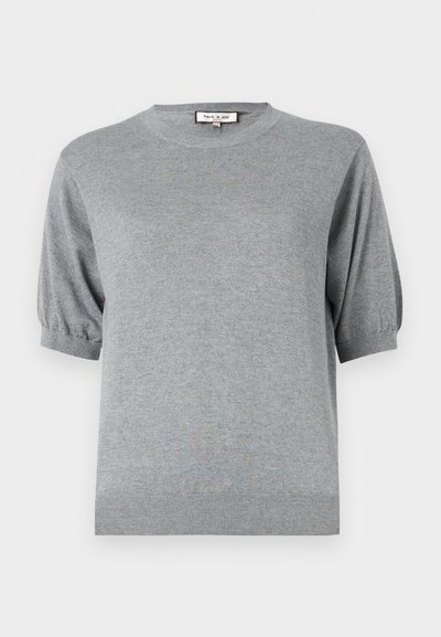 Pull court gris en tricot à manches courtes, avec un col rond et des détails de poignet élastiques. Ourlet côtelé pour finir le design. Matériau doux et léger.