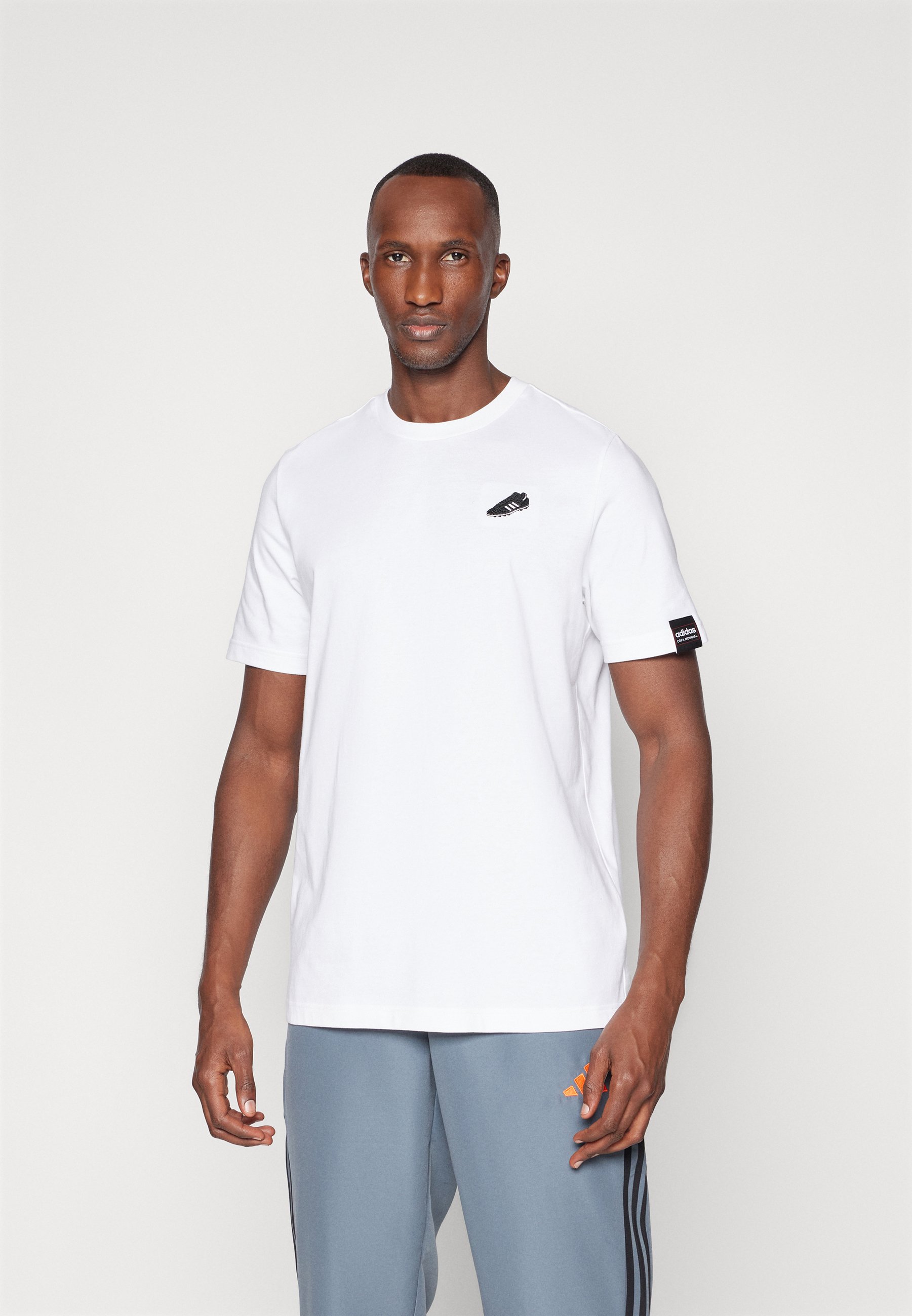 【adidas】COPA SIGNATURE GRAPHIC Tシャツ adidas Copa Signature Graphic Tee - White | Free Shipping