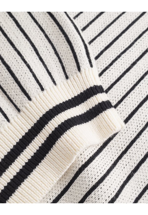 YALE PINSTRIPE V NECK VEST UNISEX - Jumper2