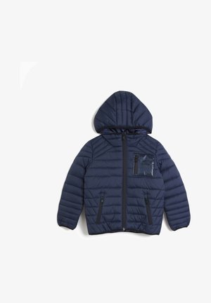 Granatowa pikowana kurtka z kapturem, posiadająca zamek błyskawiczny z przodu, kieszenie boczne oraz błyszczącą kieszeń na piersi z logo "RIVER".