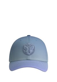 Blauwe pet met een gradient ontwerp, voorzien van een verhoogd geborduurd logo aan de voorkant, een gebogen rand en structuurstof.